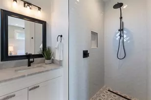 2415 Avenue B, Bradenton Beach, FL 34217 - Photo 31