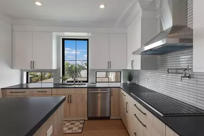 2415 Avenue B, Bradenton Beach, FL 34217 - Photo 11