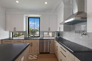 2415 Avenue B, Bradenton Beach, FL 34217 - Photo 11