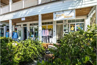 2415 Avenue B, Bradenton Beach, FL 34217 - Photo 75