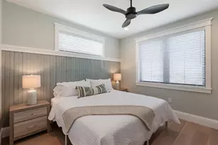 2415 Avenue B, Bradenton Beach, FL 34217 - Photo 37