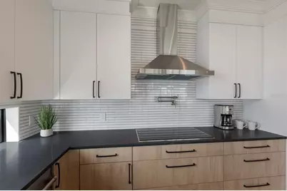 2415 Avenue B, Bradenton Beach, FL 34217 - Photo 13