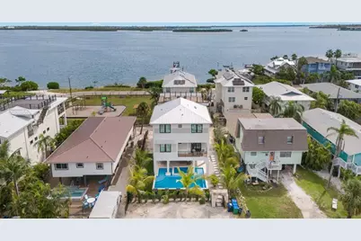 2415 Avenue B, Bradenton Beach, FL 34217 - Photo 63