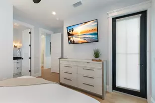 2415 Avenue B, Bradenton Beach, FL 34217 - Photo 27