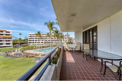 1425 Gulf Of Mexico Drive #208, Longboat Key, FL 34228 - Photo 9