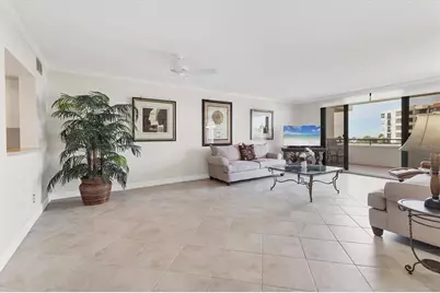 1425 Gulf Of Mexico Drive #208, Longboat Key, FL 34228 - Photo 13