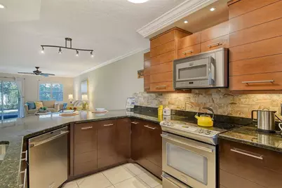 1243 Siesta Bayside Drive #D, Sarasota, FL 34242 - Photo 25