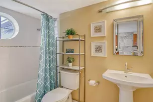 1243 Siesta Bayside Dr, Sarasota, FL 34242 - Photo 27