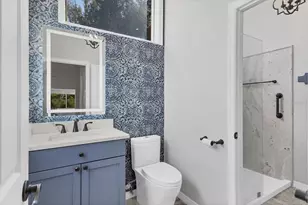 217 Southampton Dr, Venice, FL 34293 - Photo 17