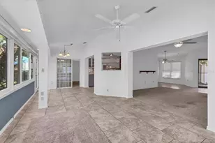 217 Southampton Dr, Venice, FL 34293 - Photo 13
