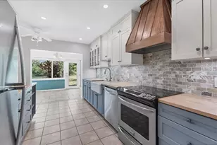 217 Southampton Dr, Venice, FL 34293 - Photo 13