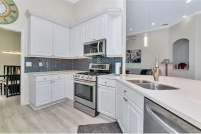 7183 Sandhills Place, Lakewood Ranch, FL 34202 - Photo 13