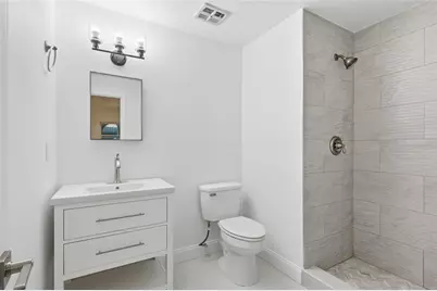 1910 New Hampshire Avenue NE, Saint Petersburg, FL 33703 - Photo 37