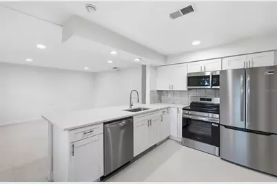 1910 New Hampshire Avenue NE, Saint Petersburg, FL 33703 - Photo 25