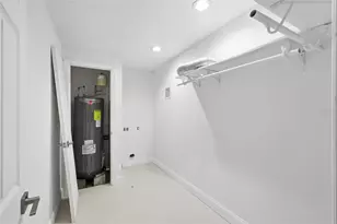 1910 New Hampshire Ave NE, Saint Petersburg, FL 33703 - Photo 29