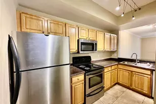 5001 Baraldi Cir, Sarasota, FL 34235 - Photo 5