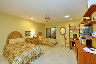 5728 Doral Drive, Sarasota, FL 34243 - Photo 19