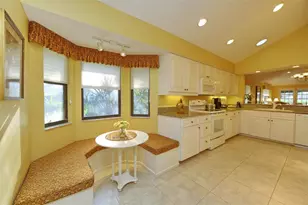 5728 Doral Dr, Sarasota, FL 34243 - Photo 7