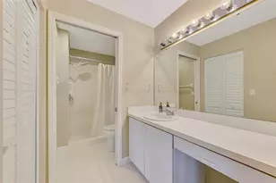 9300 Clubside Cir, Sarasota, FL 34238 - Photo 29