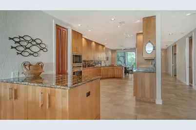 360 Gulf Of Mexico Drive #322, Longboat Key, FL 34228 - Photo 17