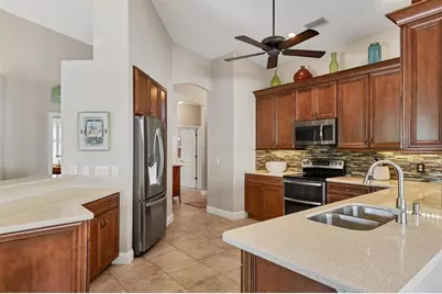 8945 Olde Hickory Avenue, Sarasota, FL 34238 - Photo 17