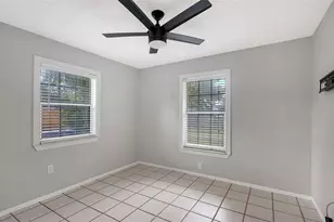 3820 Wilkinson Rd, Sarasota, FL 34233 - Photo 17