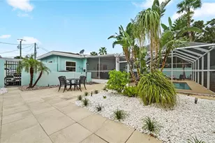 160 Harrison Dr, Sarasota, FL 34236 - Photo 27