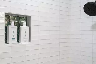 160 Harrison Dr, Sarasota, FL 34236 - Photo 35