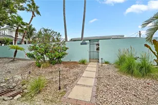 160 Harrison Dr, Sarasota, FL 34236 - Photo 3