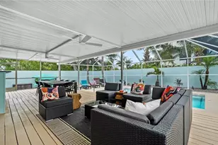 160 Harrison Dr, Sarasota, FL 34236 - Photo 25