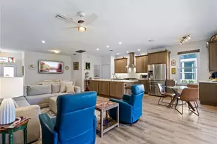 8419 Whispering Woods Ct, Lakewood Ranch, FL 34202 - Photo 9