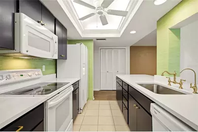 3721 Collins Street #812, Sarasota, FL 34232 - Photo 17