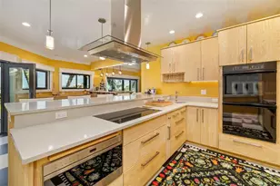 560 Harbor Cove Cir, Longboat Key, FL 34228 - Photo 19