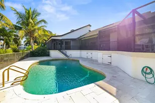 560 Harbor Cove Cir, Longboat Key, FL 34228 - Photo 51
