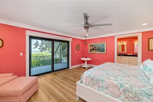 560 Harbor Cove Cir, Longboat Key, FL 34228 - Photo 39