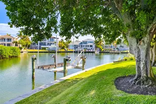 560 Harbor Cove Cir, Longboat Key, FL 34228 - Photo 5