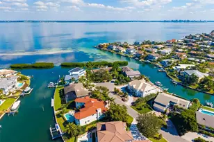 560 Harbor Cove Cir, Longboat Key, FL 34228 - Photo 73