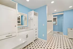 560 Harbor Cove Cir, Longboat Key, FL 34228 - Photo 29