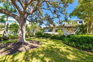 560 Harbor Cove Cir, Longboat Key, FL 34228 - Photo 55