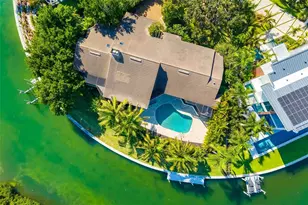 560 Harbor Cove Cir, Longboat Key, FL 34228 - Photo 59