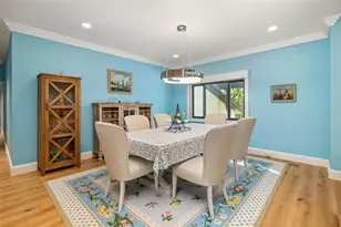 560 Harbor Cove Cir, Longboat Key, FL 34228 - Photo 9