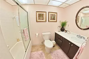 102 47th Ave Dr W, Bradenton, FL 34207 - Photo 9