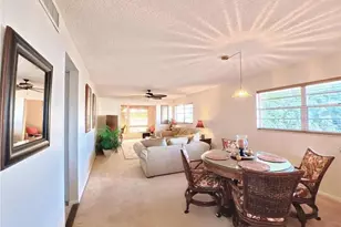 102 47th Ave Dr W, Bradenton, FL 34207 - Photo 3