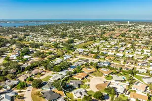 6905 22nd Ave W, Bradenton, FL 34209 - Photo 3