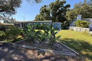 1020 36th St W, Bradenton, FL 34205 - Photo 5