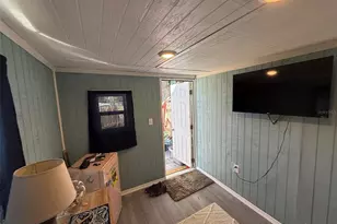 1020 36th St W, Bradenton, FL 34205 - Photo 31