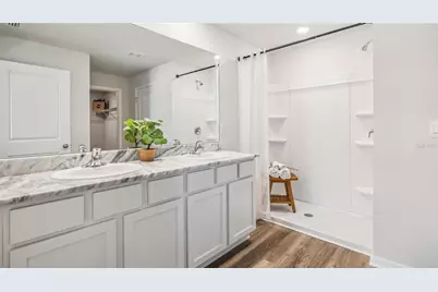 11109 37th Avenue E, Palmetto, FL 34221 - Photo 5