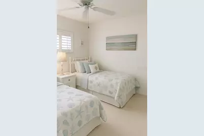 1250 N Portofino Drive #408, Sarasota, FL 34242 - Photo 11