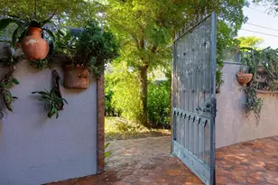 41 S Adams Dr, Sarasota, FL 34236 - Photo 3