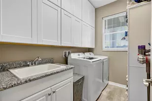 4999 Oarsman Ct, Sarasota, FL 34243 - Photo 19